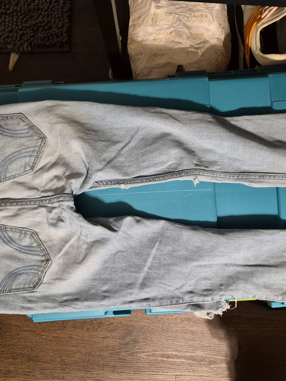 Hollister Ultra-Rise Crop Super Skinny Distressed Blue Jeans Size 0S